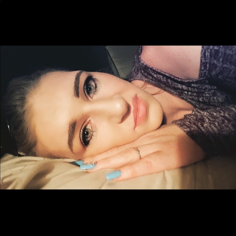 Meet your Posher, Jolene 💎